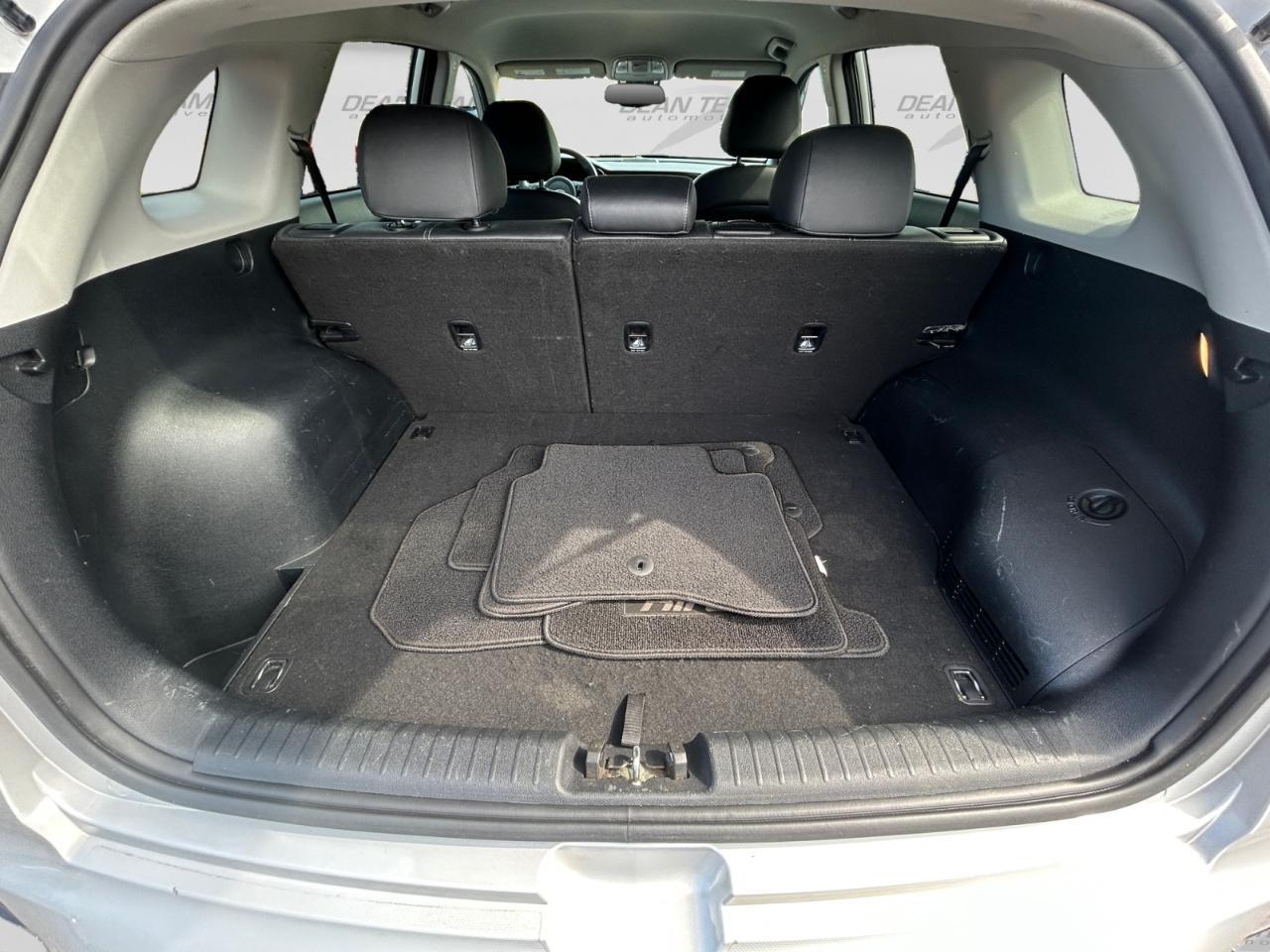 Kia Niro Plug-In Hybrid EX FWD 2021