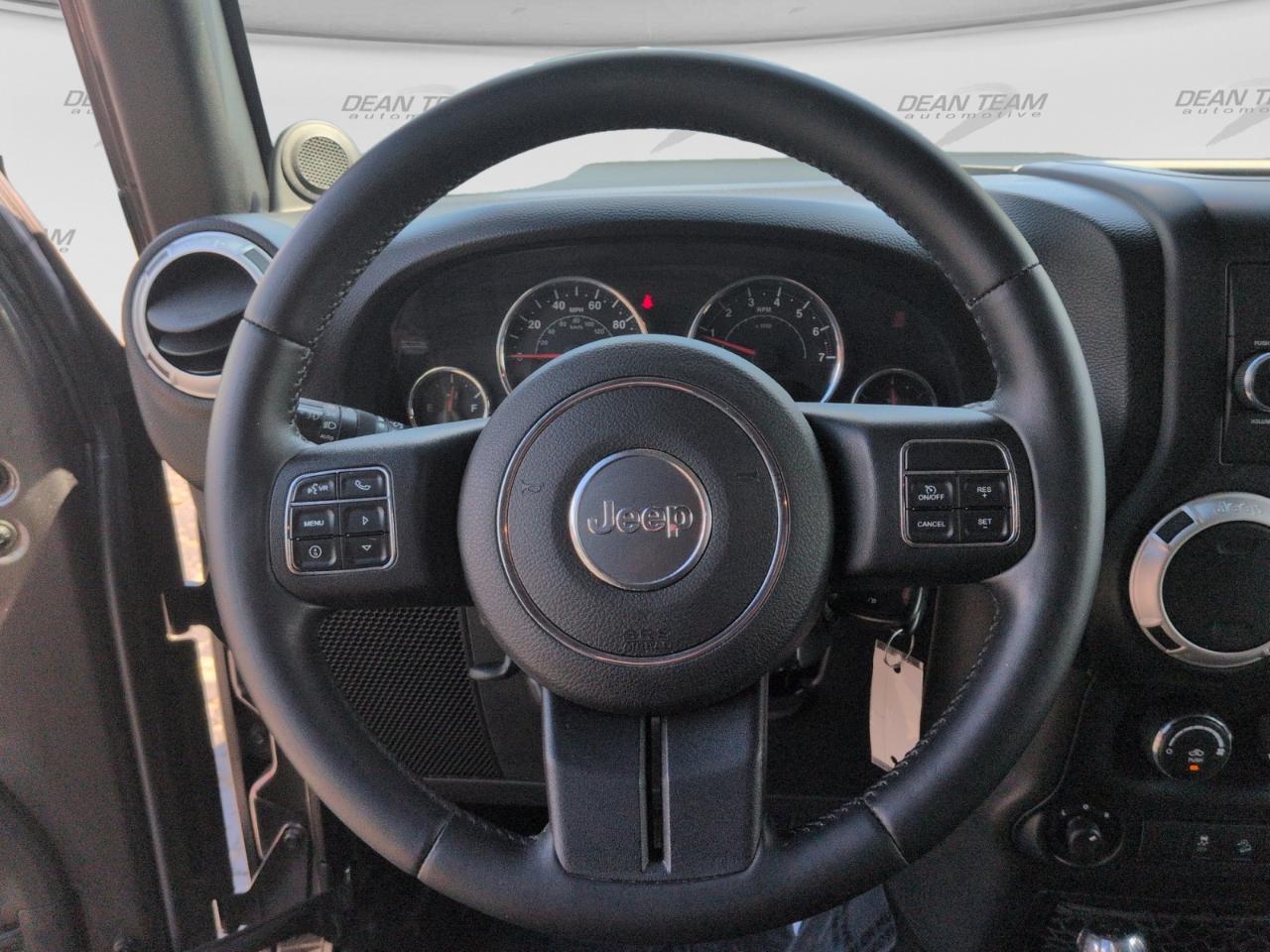 Jeep Wrangler 4WD 2dr Sahara 2014