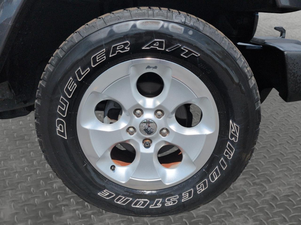 Jeep Wrangler 4WD 2dr Sahara 2014