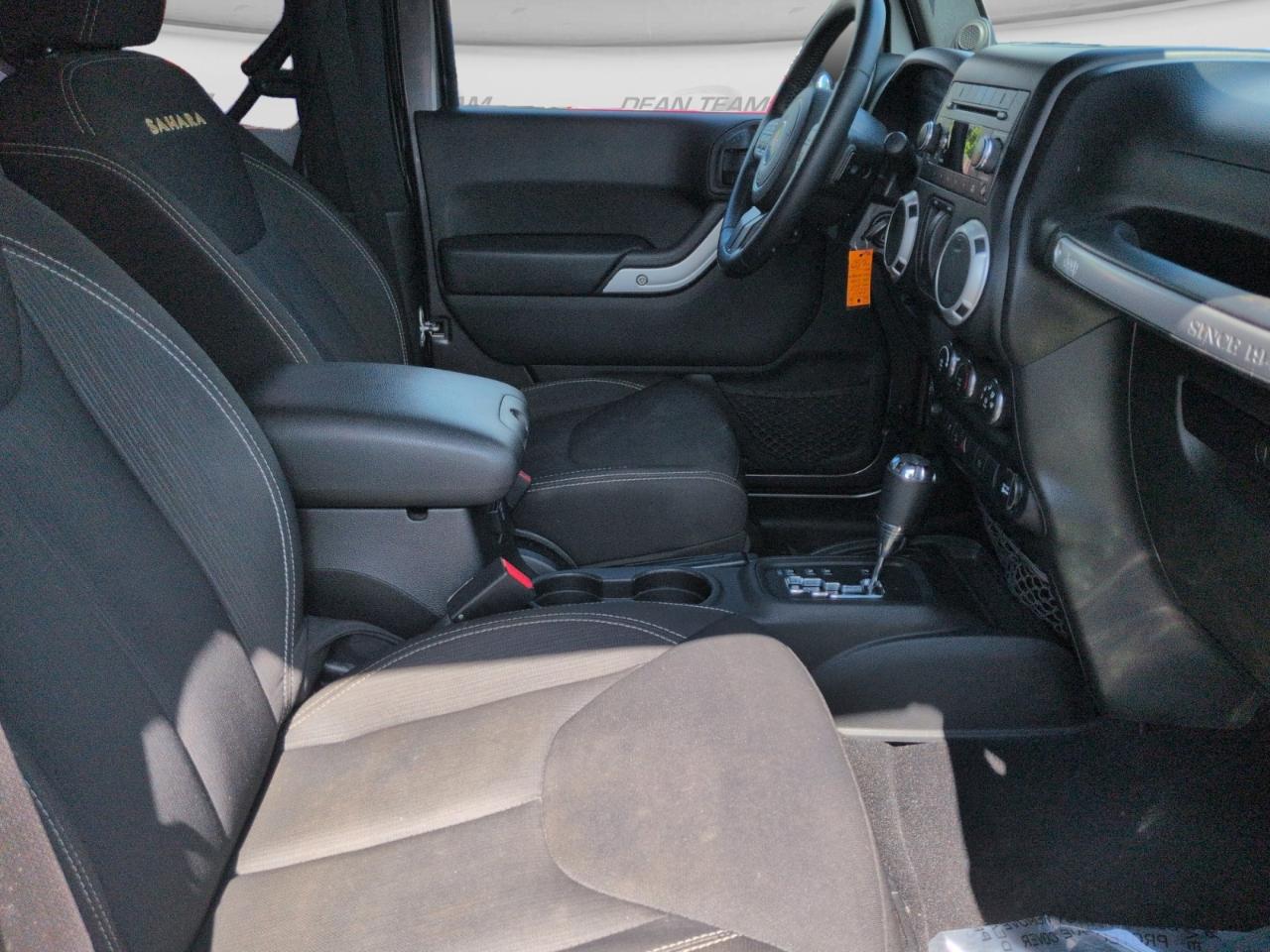 Jeep Wrangler 4WD 2dr Sahara 2014
