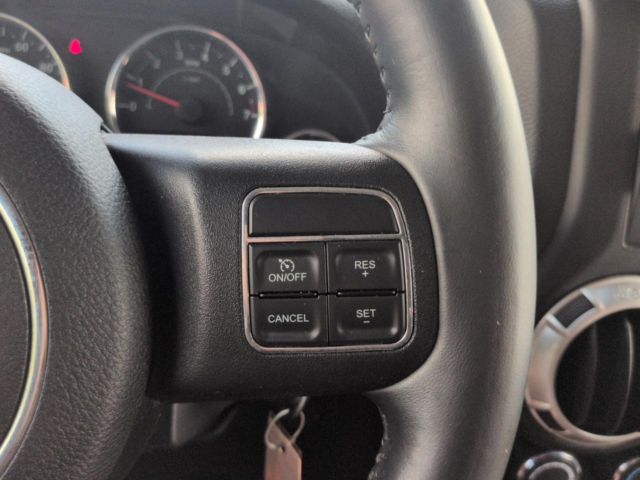 Jeep Wrangler 4WD 2dr Sahara 2014