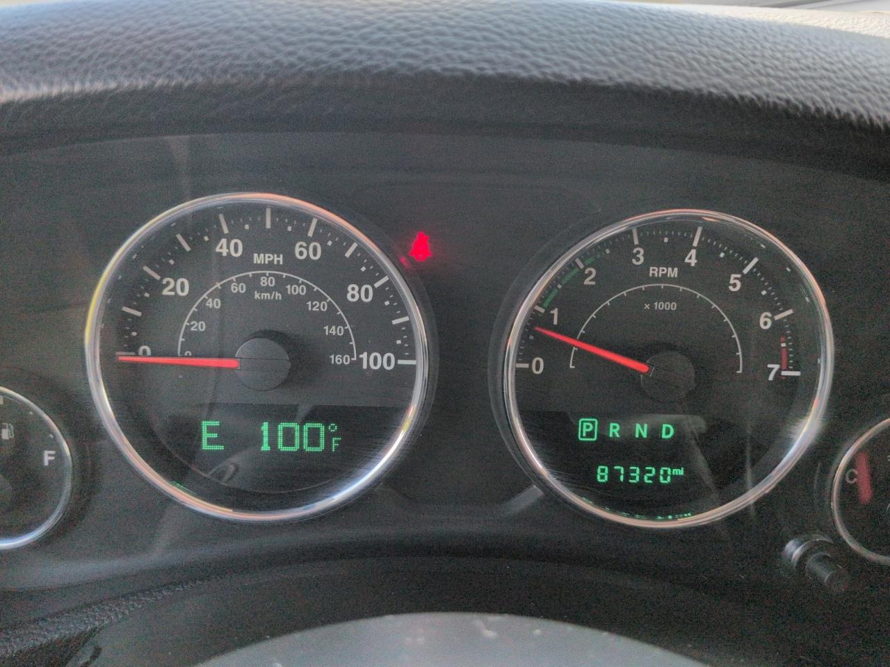 Jeep Wrangler 4WD 2dr Sahara 2014