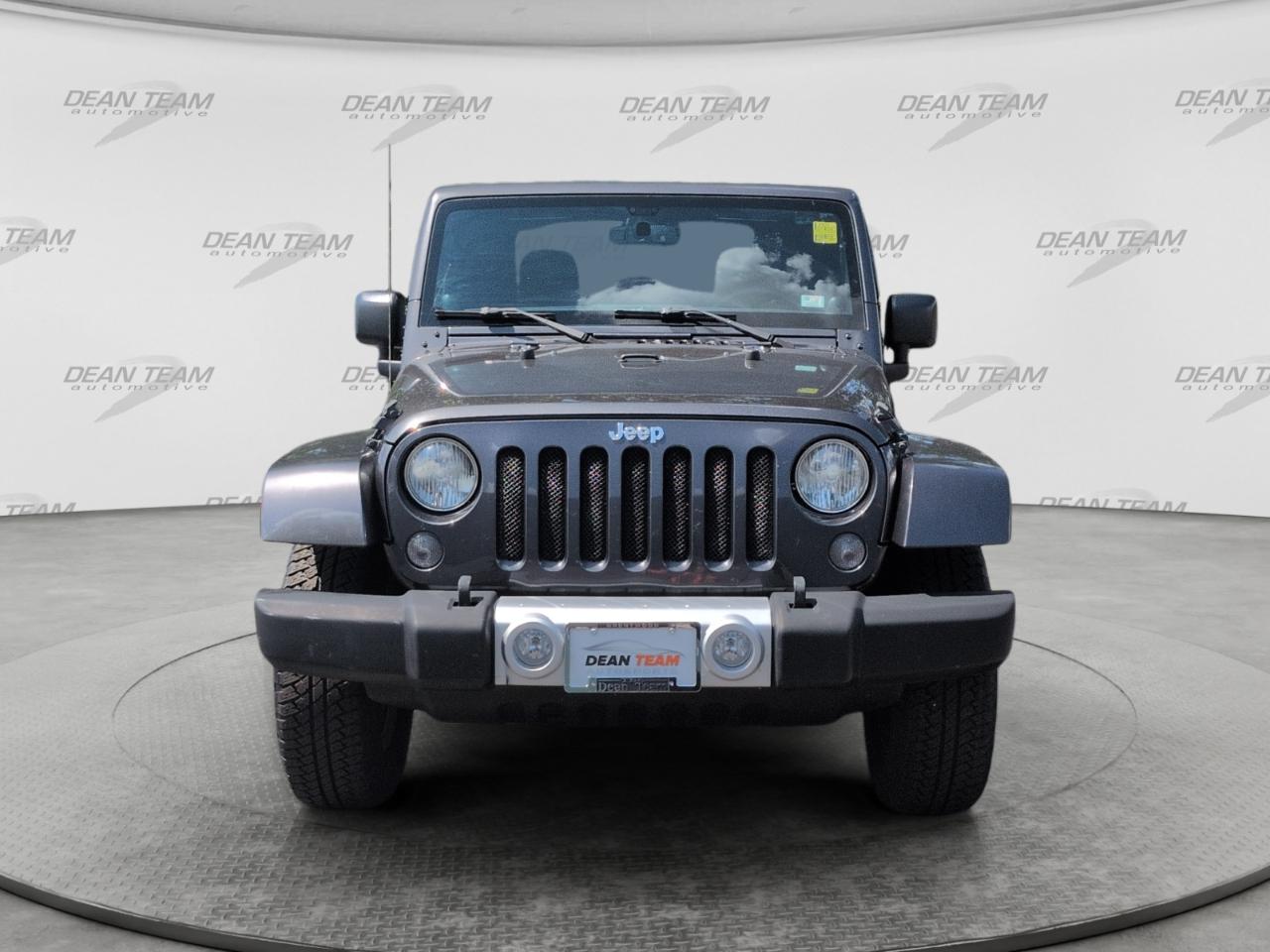 Jeep Wrangler 4WD 2dr Sahara 2014
