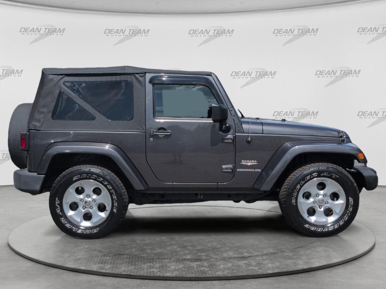 Jeep Wrangler 4WD 2dr Sahara 2014