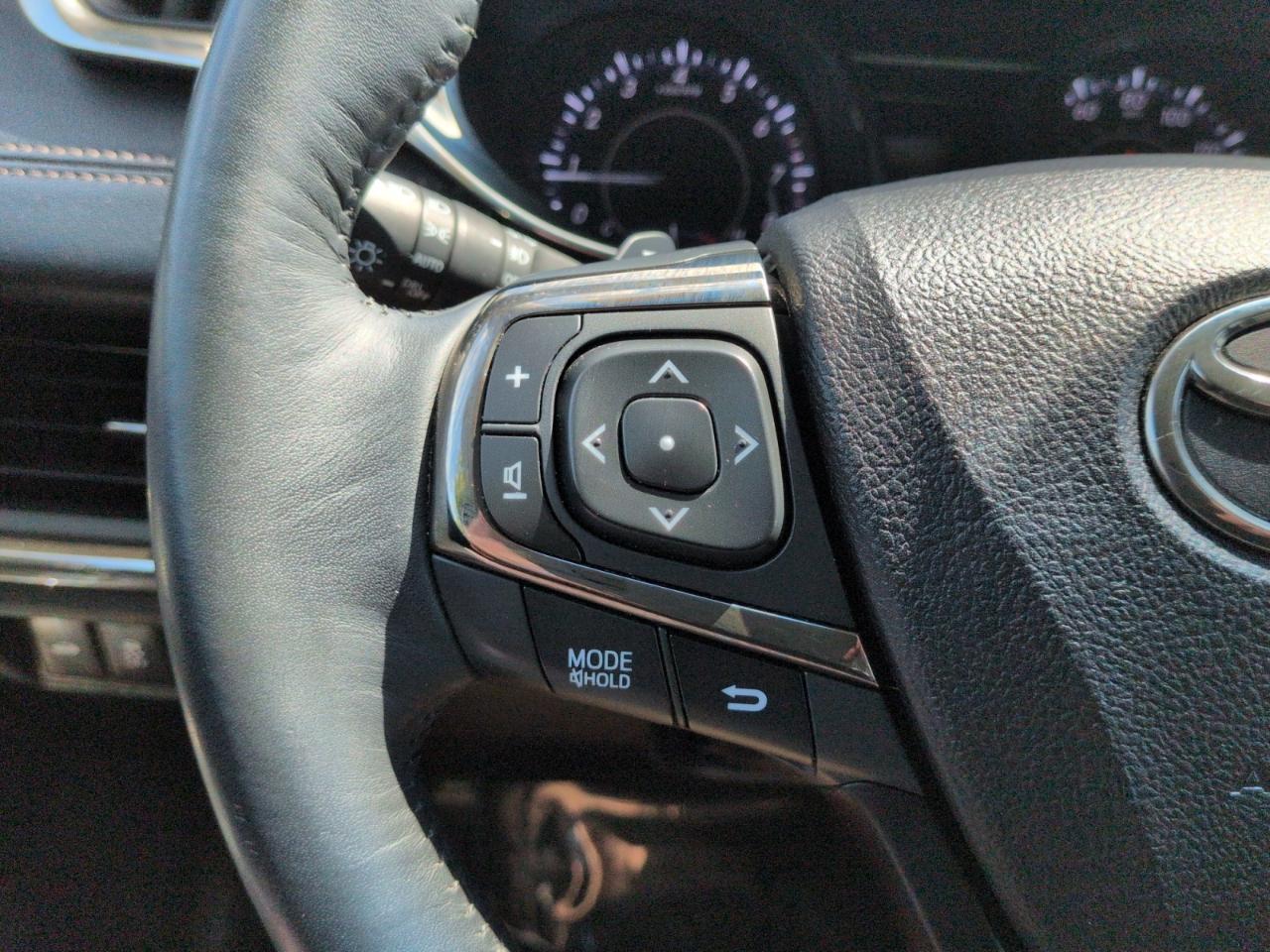 Toyota Avalon  2014