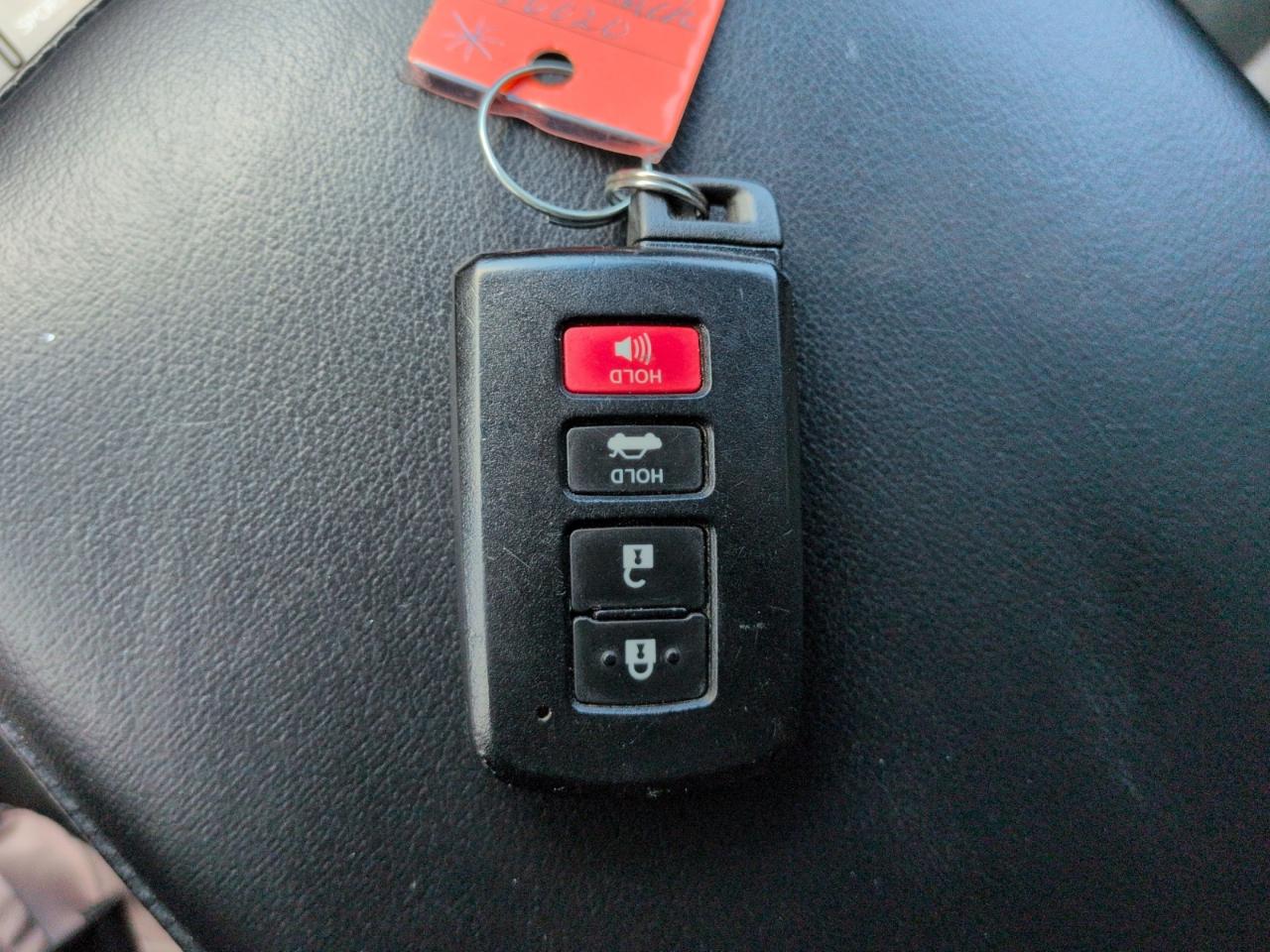 Toyota Avalon  2014