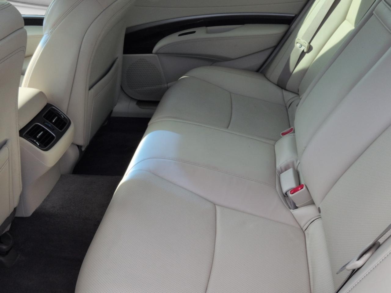 Acura RLX 4dr Sdn Tech Pkg 2016