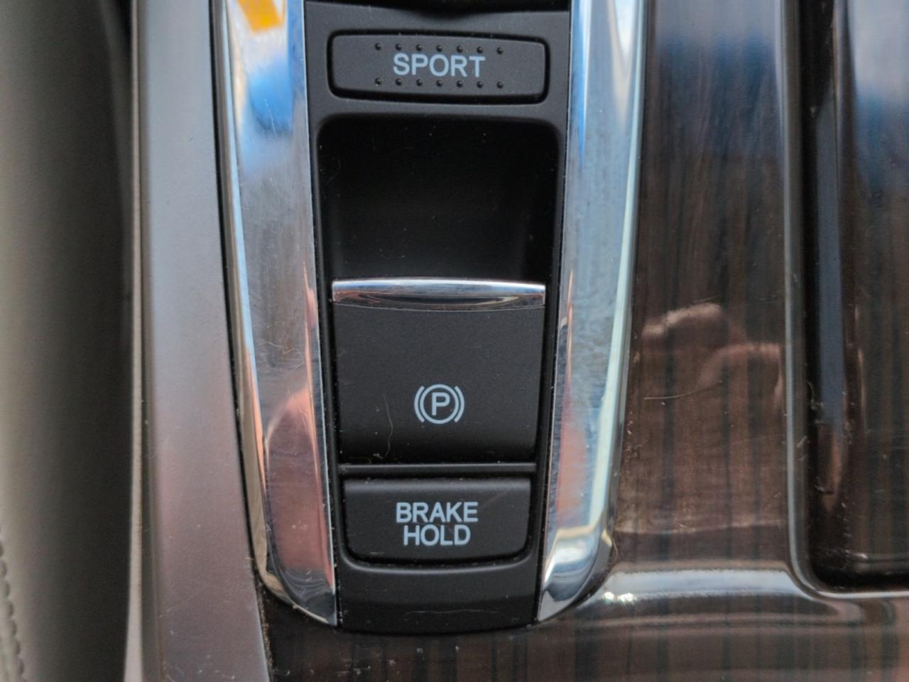 Acura RLX 4dr Sdn Tech Pkg 2016