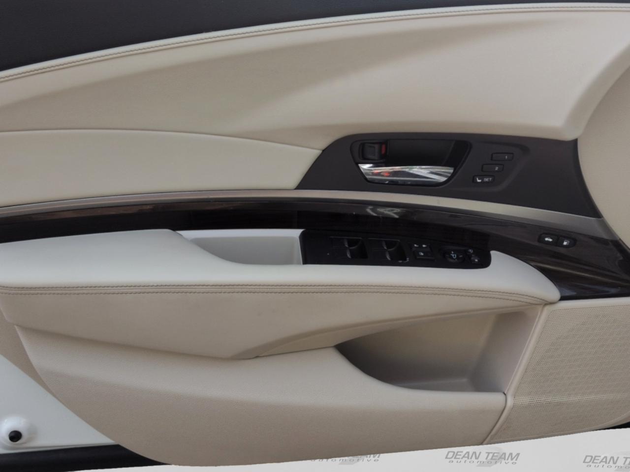 Acura RLX 4dr Sdn Tech Pkg 2016