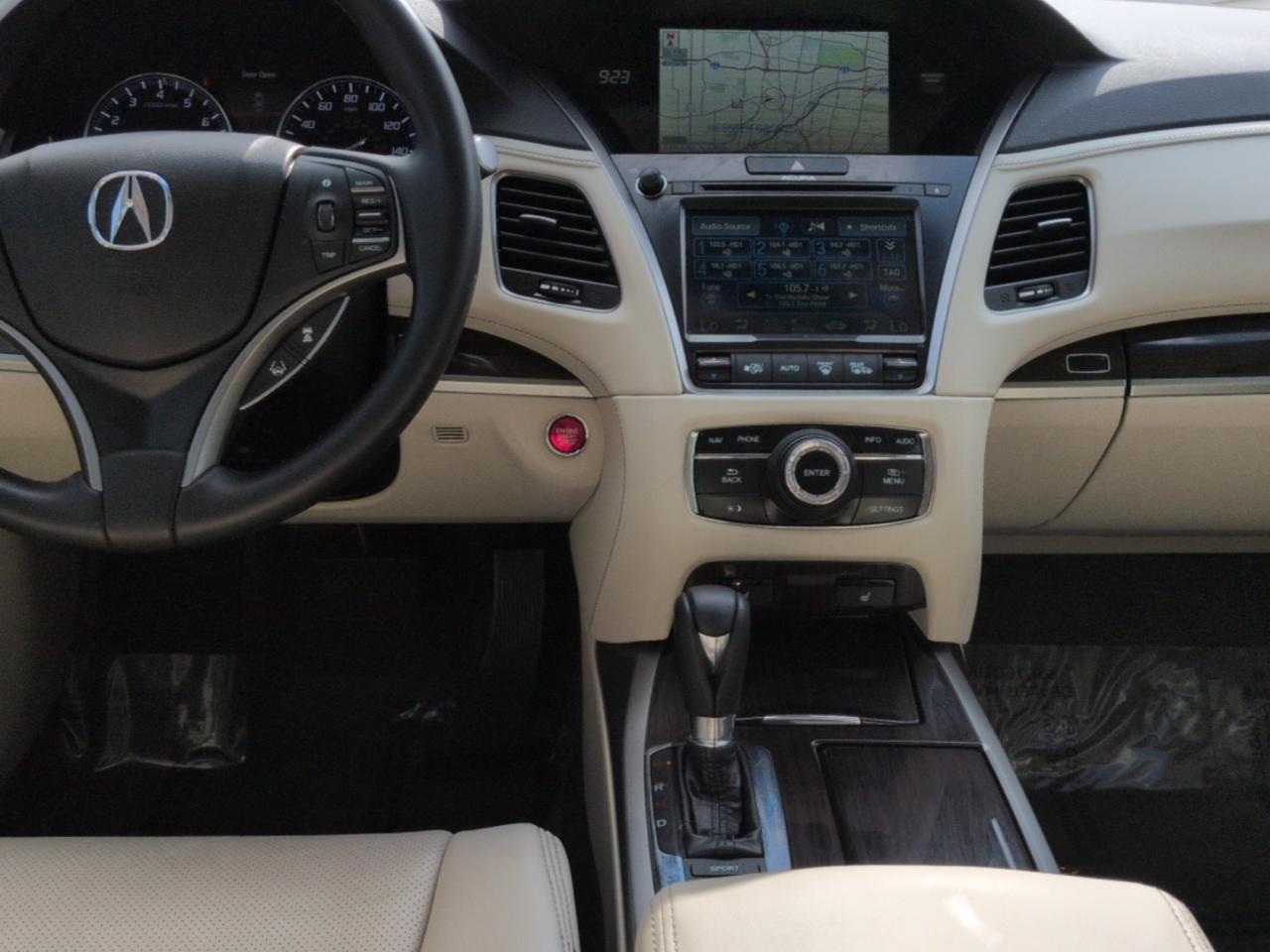 Acura RLX 4dr Sdn Tech Pkg 2016