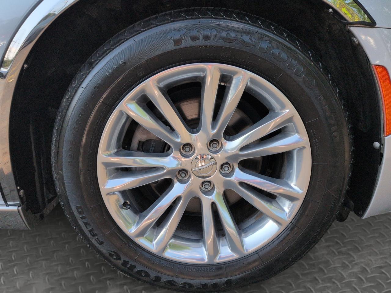 Chrysler 300 Touring RWD 2019