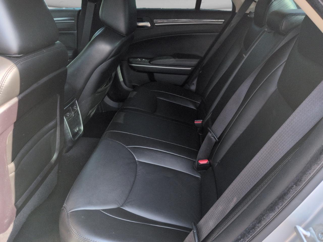 Chrysler 300 Touring RWD 2019