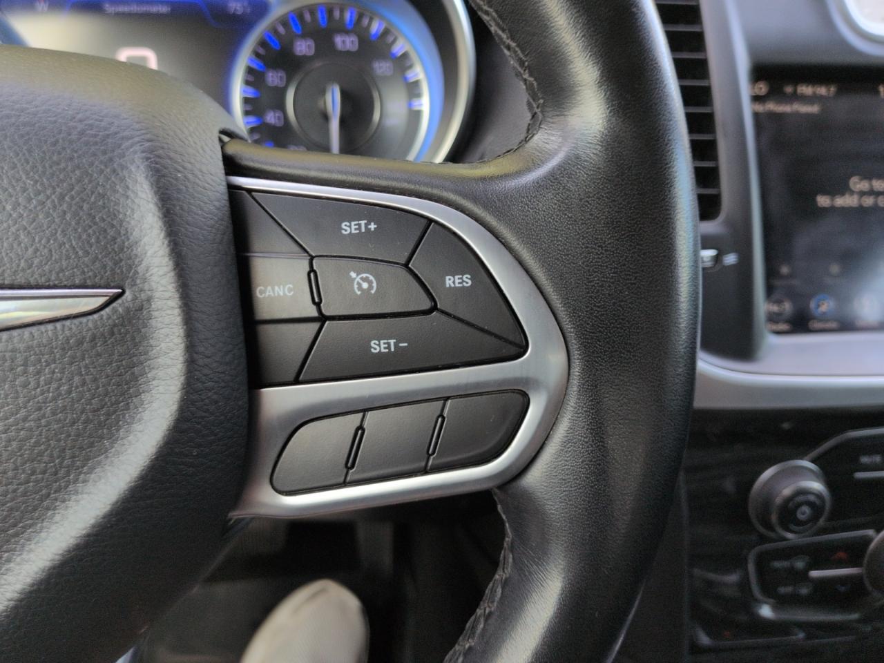 Chrysler 300 Touring RWD 2019