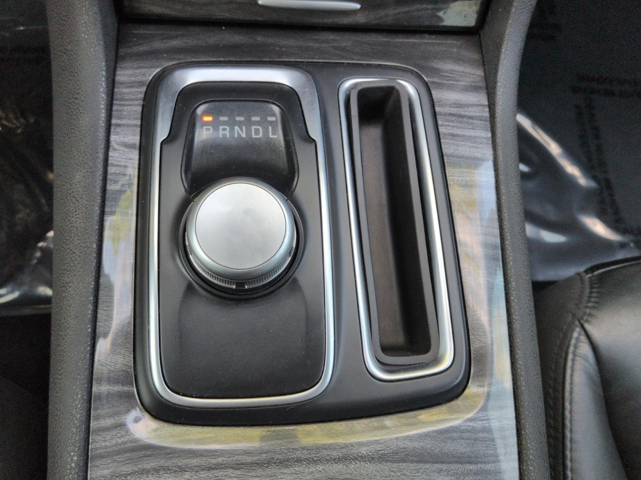 Chrysler 300 Touring RWD 2019