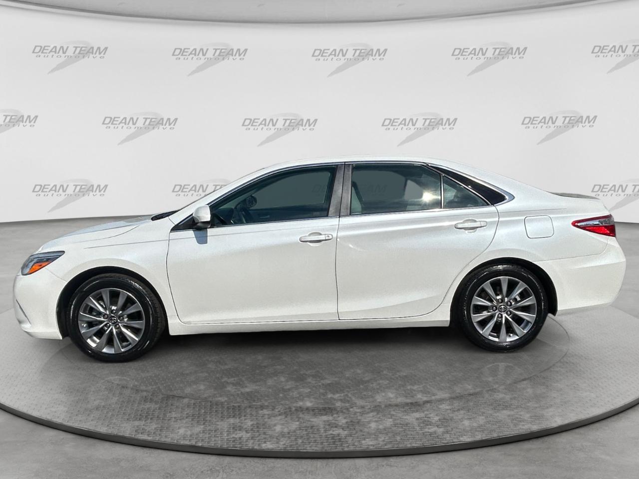 Toyota Camry  2017