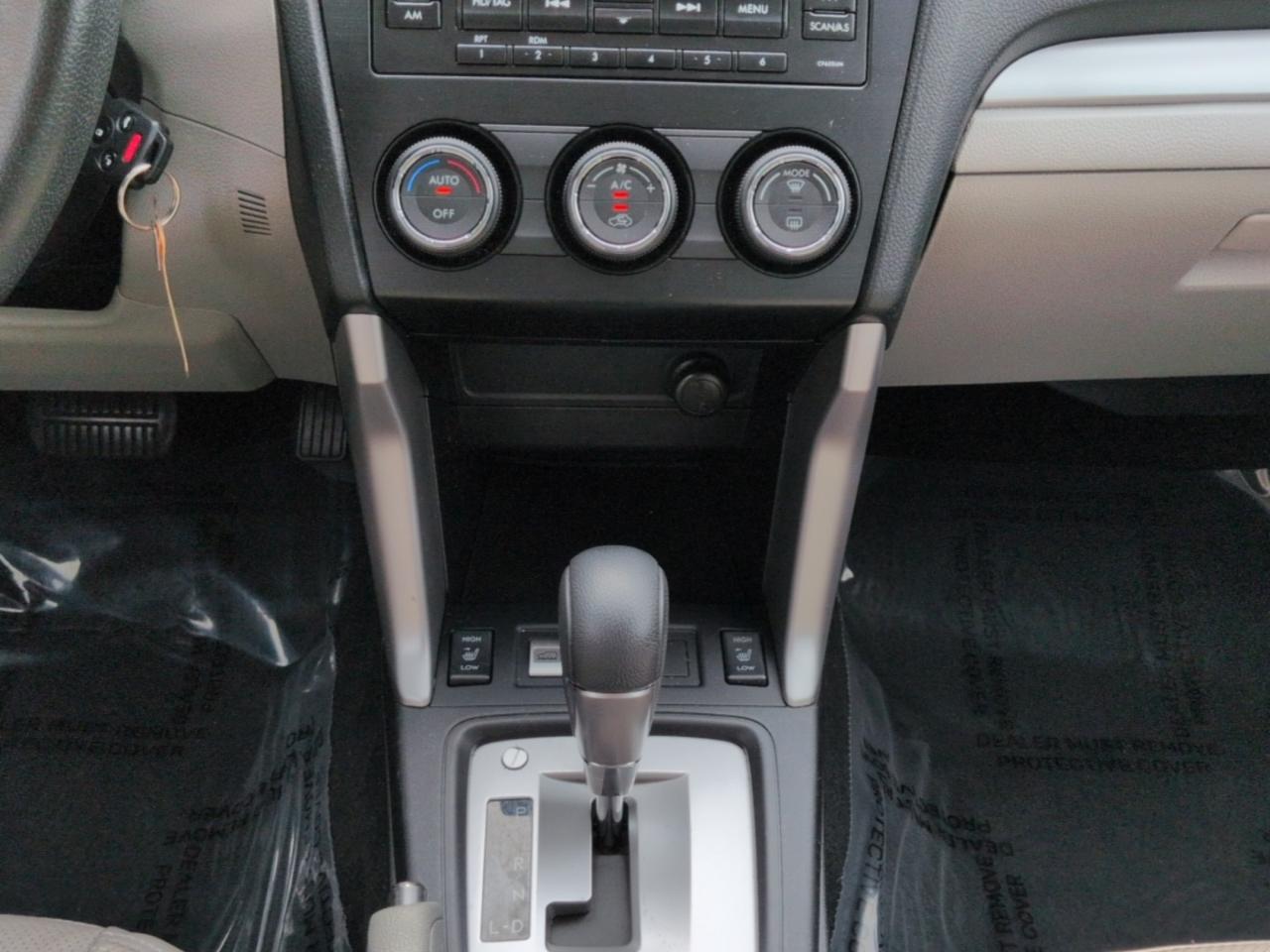 Subaru Forester 4dr CVT 2.5i Limited PZEV 2015