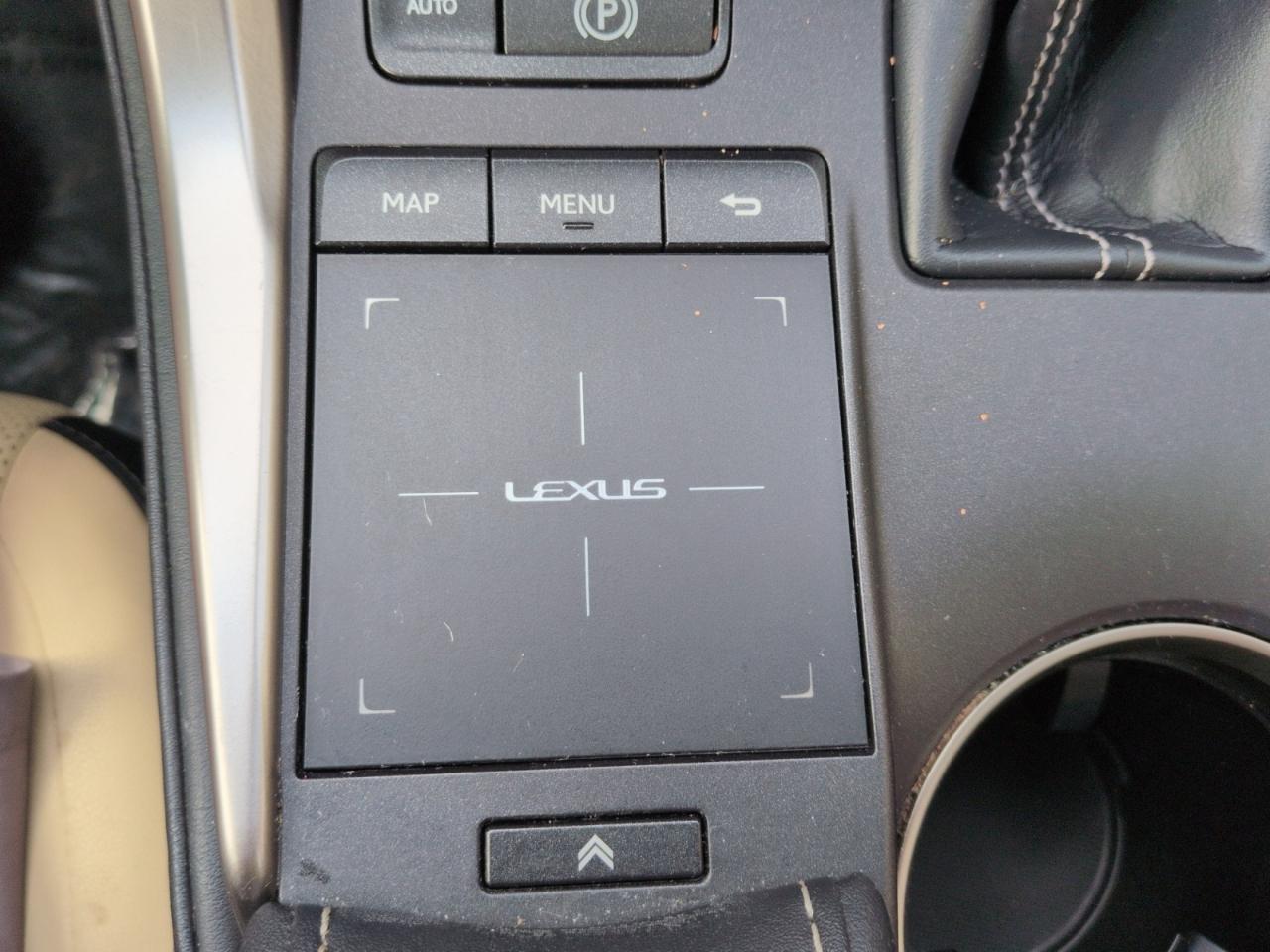 Lexus NX NX 300h AWD 2018