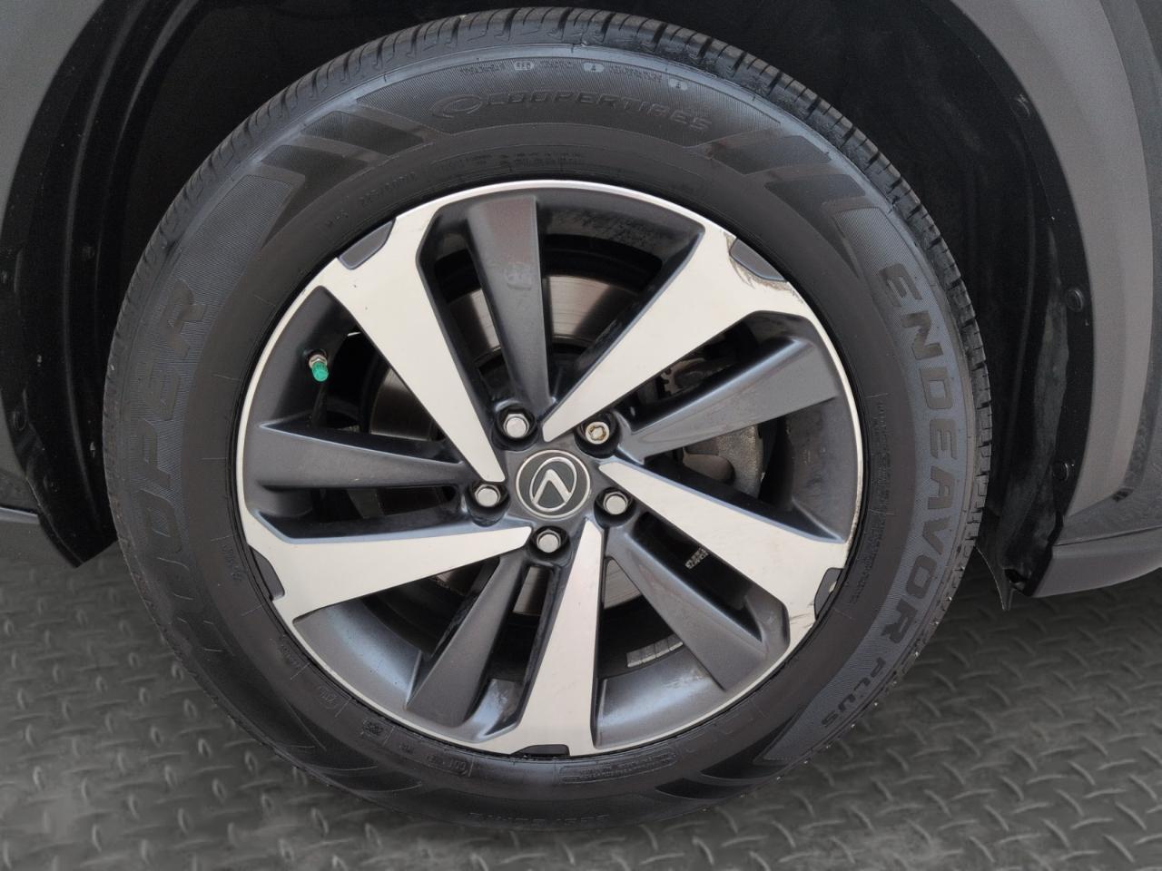 Lexus NX NX 300h AWD 2018