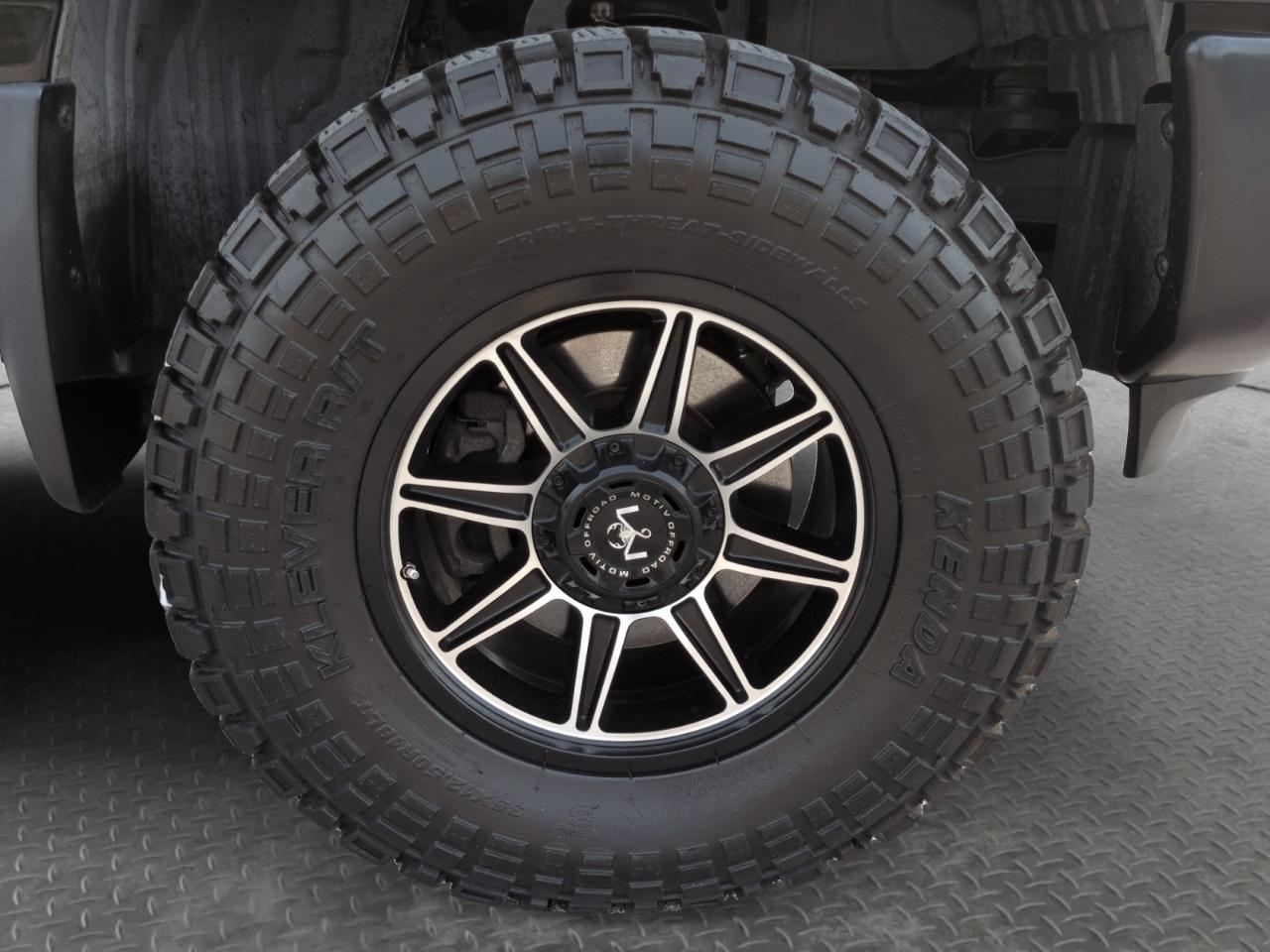 Nissan Titan 4x4 Crew Cab S 2017