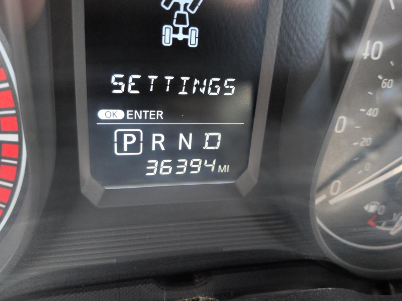 Nissan Titan 4x4 Crew Cab S 2017