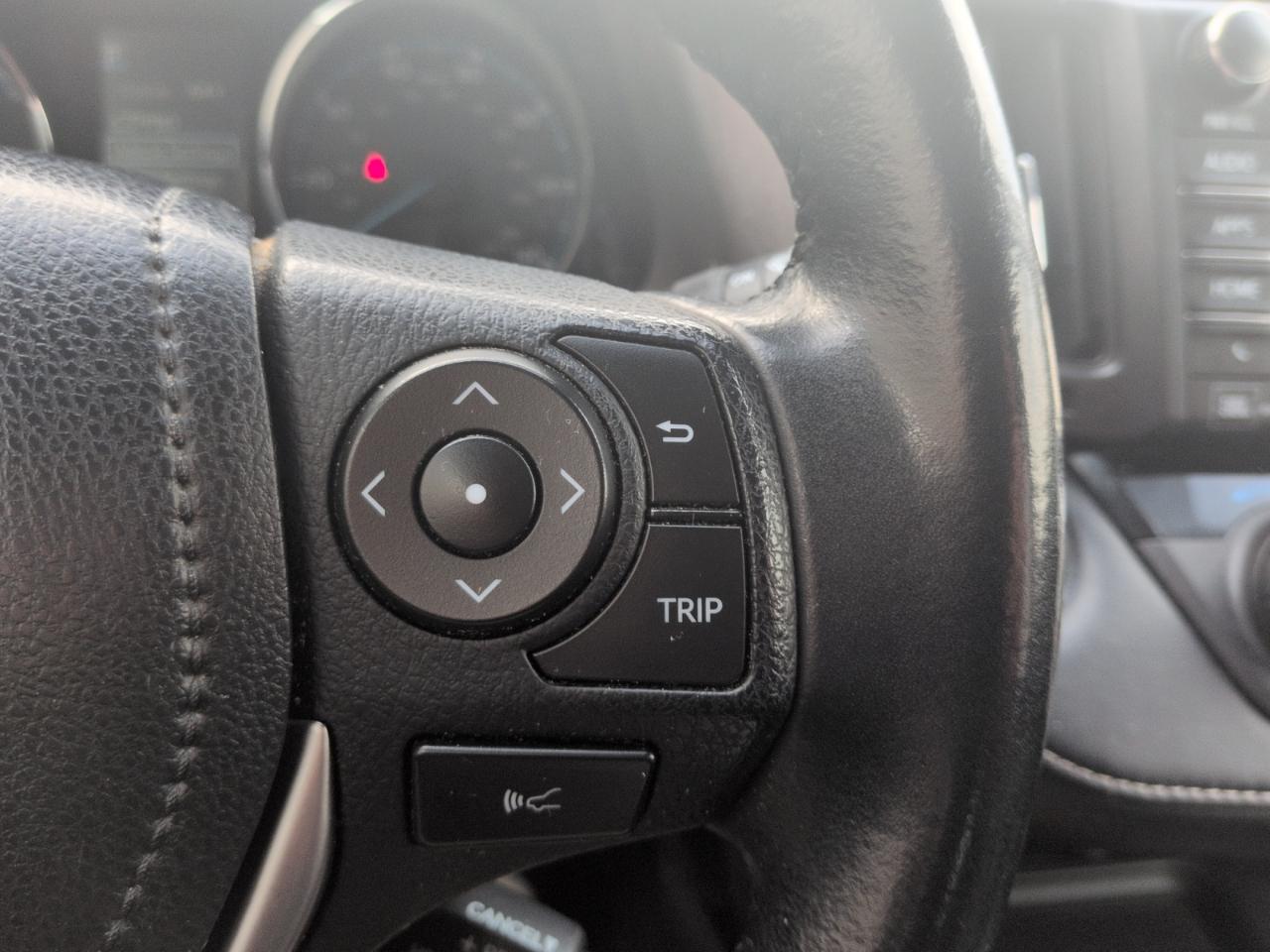Toyota RAV4 Hybrid Limited AWD 2017