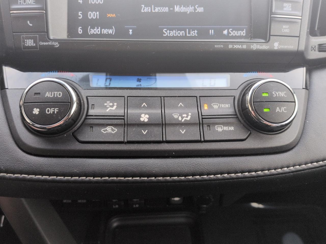 Toyota RAV4 Hybrid Limited AWD 2017