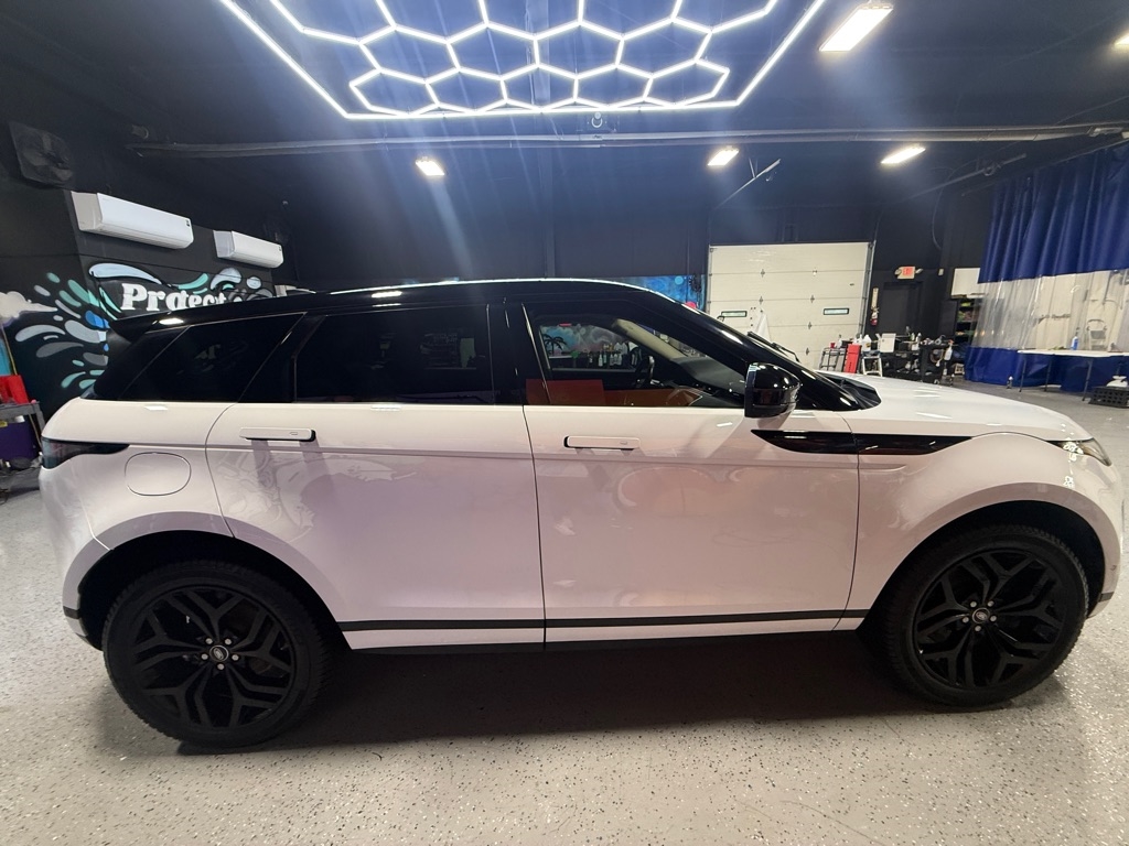 2020 Land Rover Range Rover Evoque SE photo 8