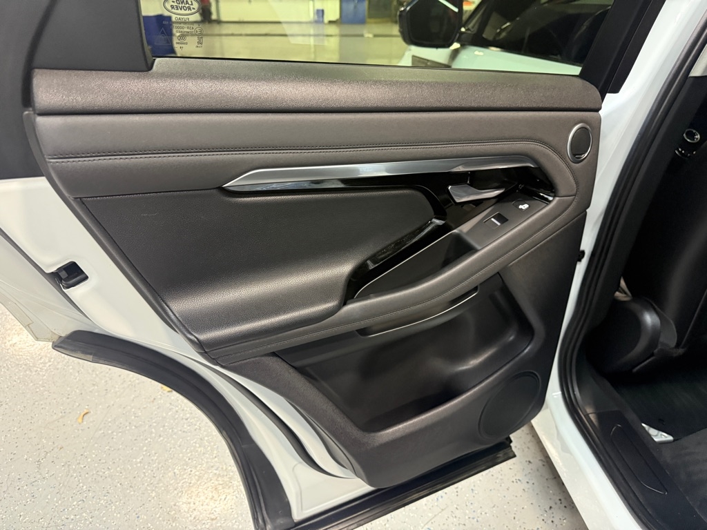 2020 Land Rover Range Rover Evoque SE photo 16