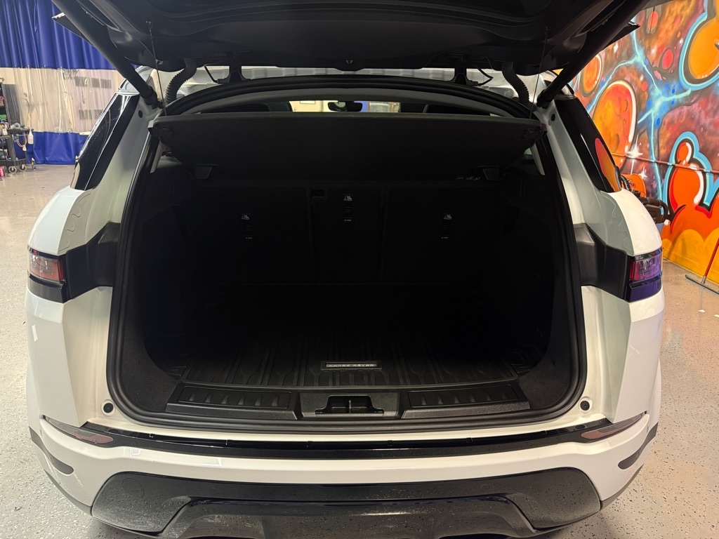 2020 Land Rover Range Rover Evoque SE photo 17
