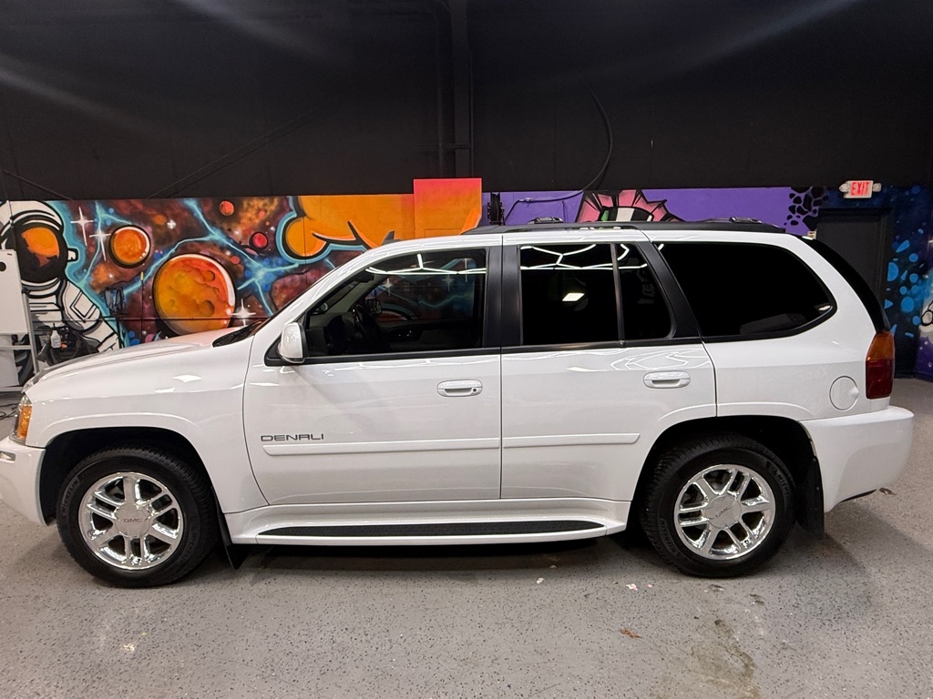 2006 Gmc Envoy Denali photo 2