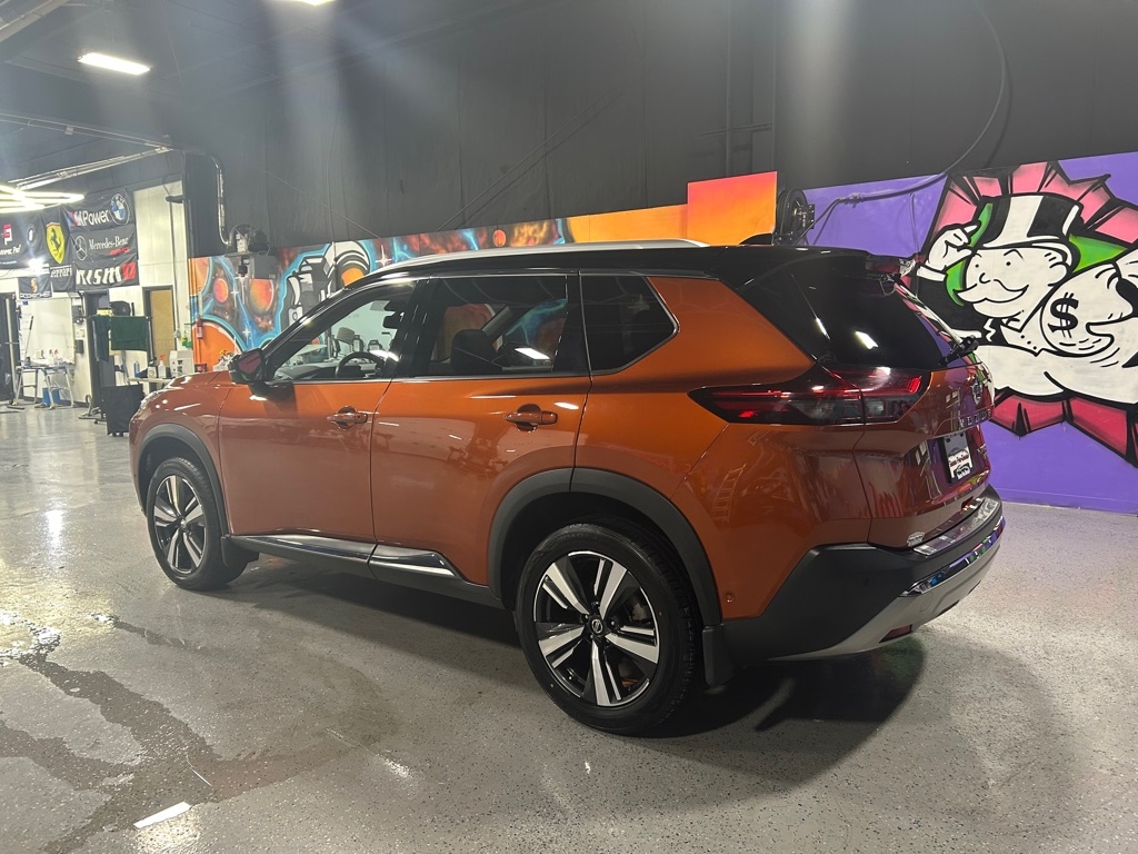 2021 Nissan Rogue Platinum AWD photo 2