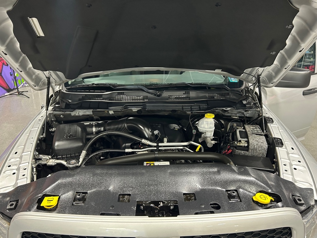 RAM 1500 Classic Express 4x4 Quad Cab 6'4" Box 2019