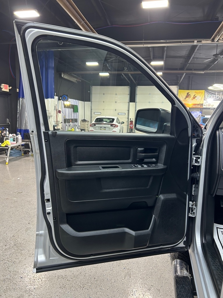 RAM 1500 Classic Express 4x4 Quad Cab 6'4" Box 2019