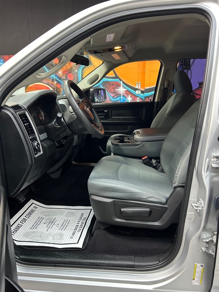 RAM 1500 Classic Express 4x4 Quad Cab 6'4" Box 2019