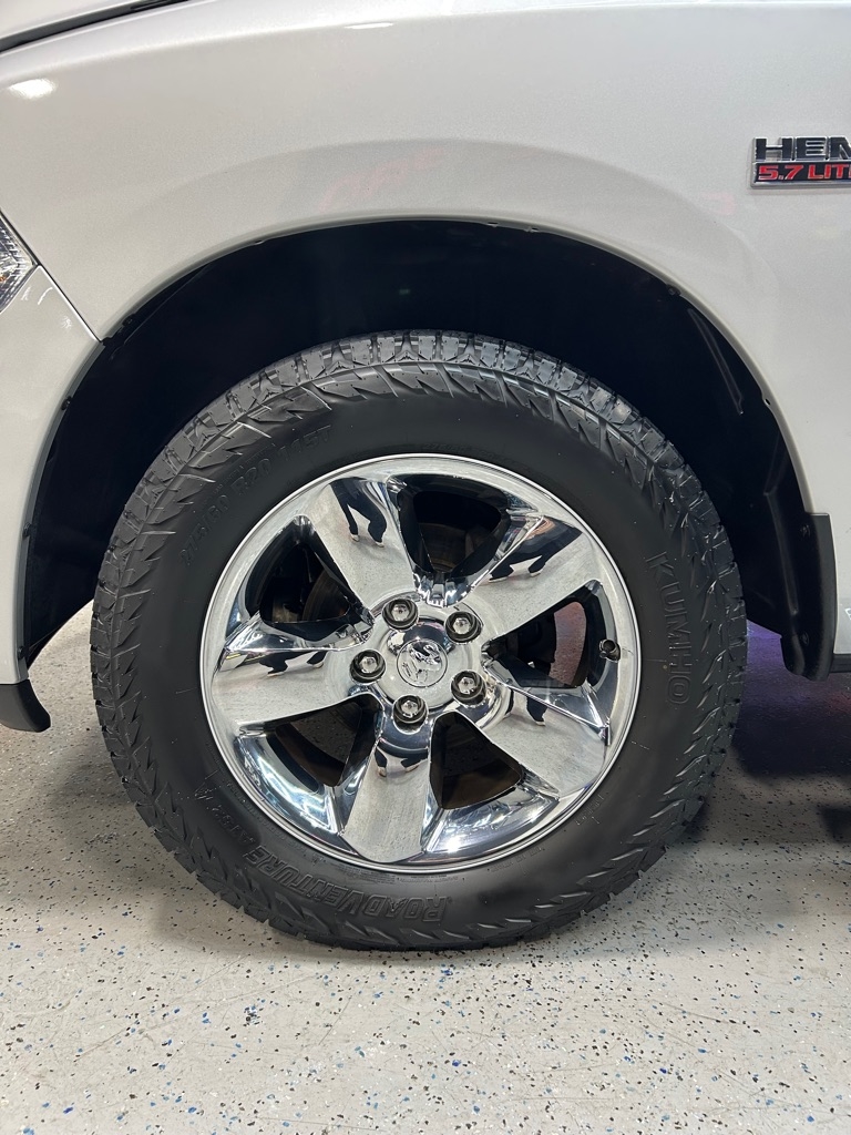 RAM 1500 Classic Express 4x4 Quad Cab 6'4" Box 2019