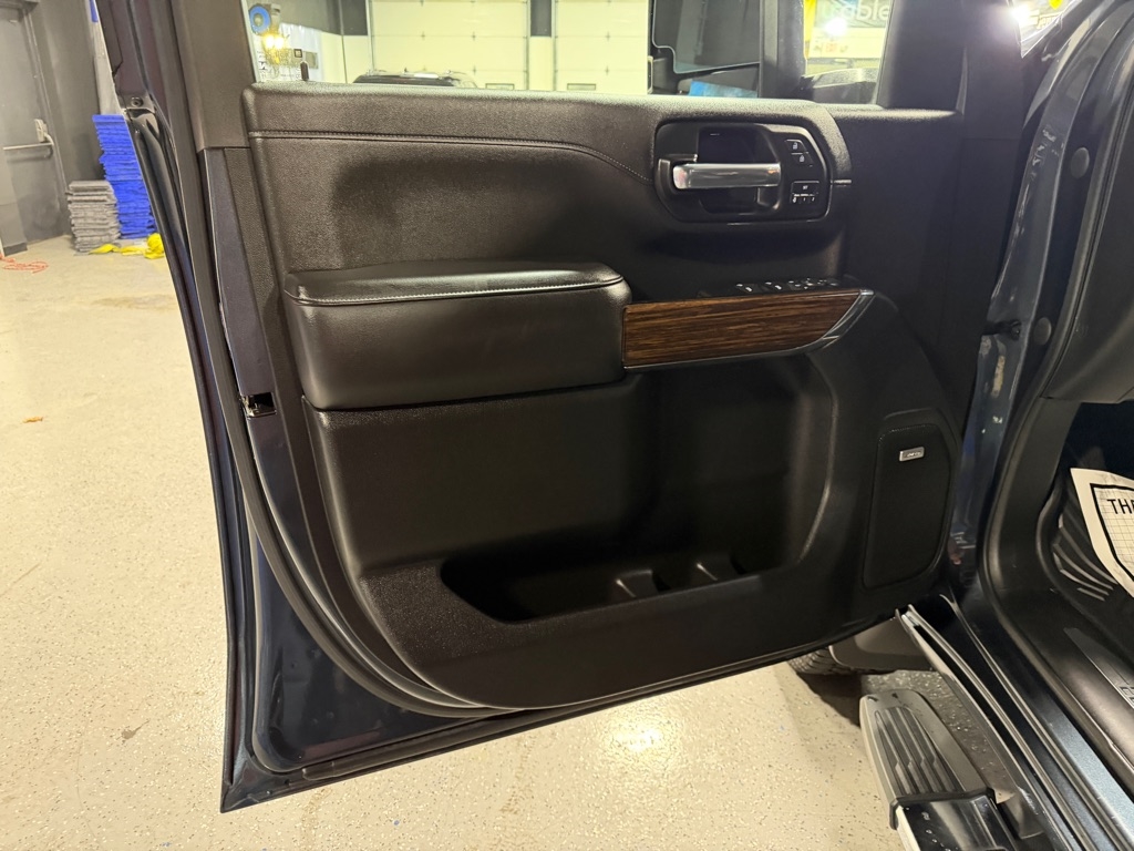 Chevrolet Silverado 2500HD High Country Crew Cab Long Box 4WD 2020