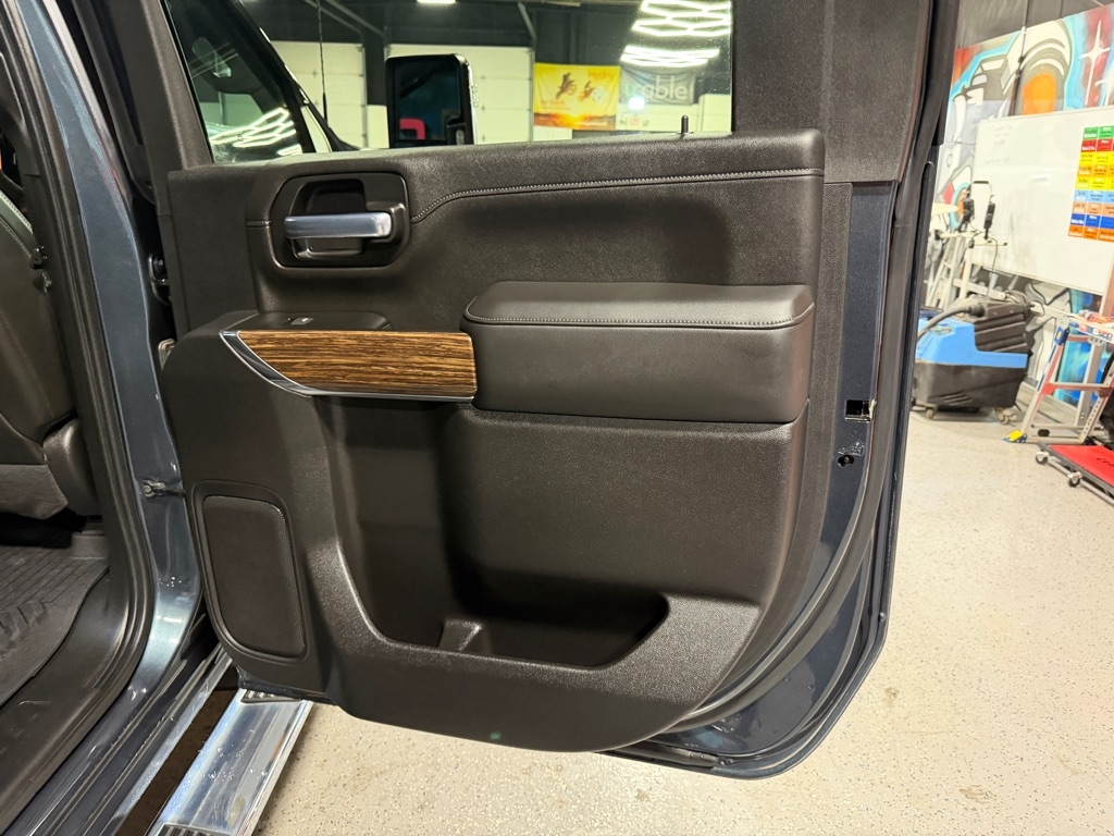 Chevrolet Silverado 2500HD High Country Crew Cab Long Box 4WD 2020