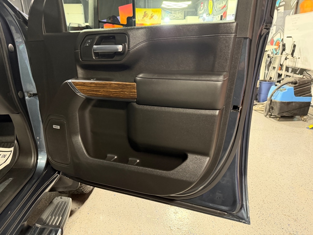 Chevrolet Silverado 2500HD High Country Crew Cab Long Box 4WD 2020