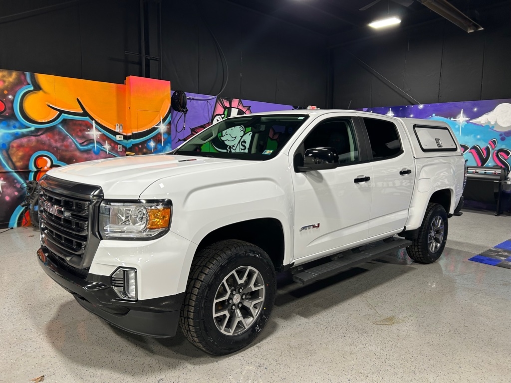 2022 GMC Canyon AT4 Crew Cab w/Cloth 4WD