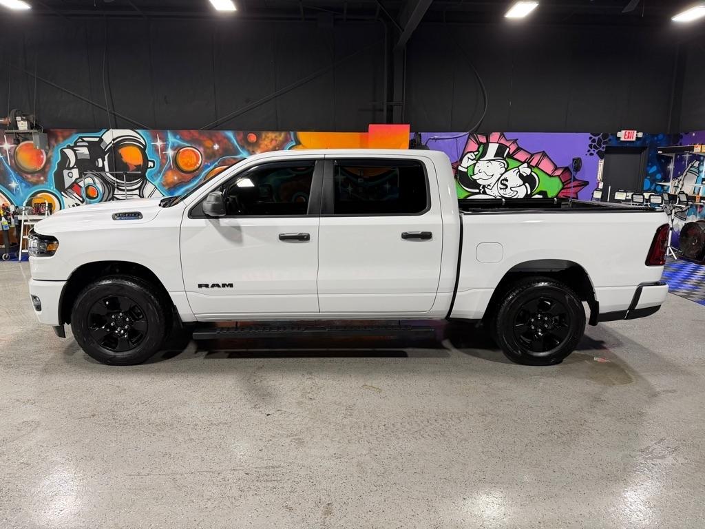 RAM 1500 Tradesman Crew Cab SWB 4WD 2025