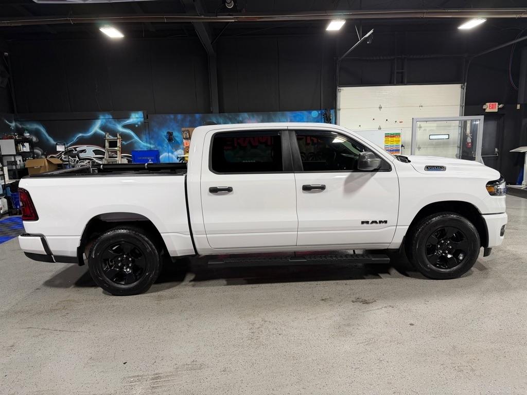 RAM 1500 Tradesman Crew Cab SWB 4WD 2025