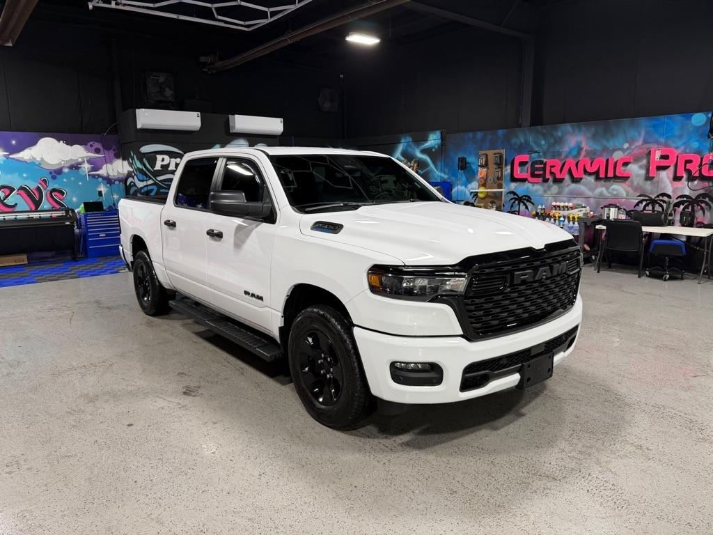 RAM 1500 Tradesman Crew Cab SWB 4WD 2025