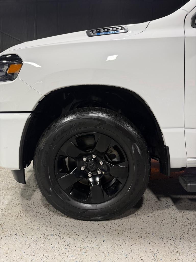 RAM 1500 Tradesman Crew Cab SWB 4WD 2025