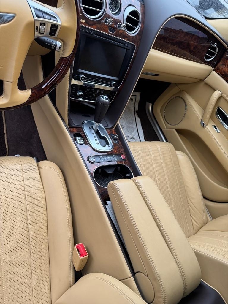 Bentley Continental Flying Spur Sedan 2014
