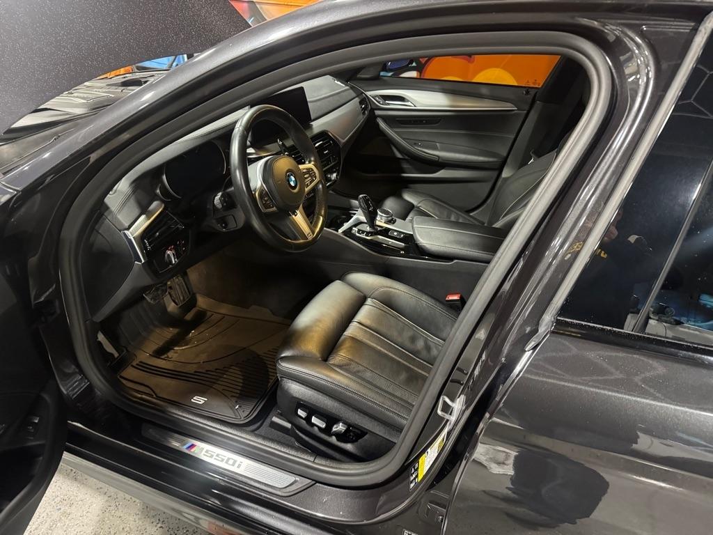 BMW 5-Series M550i xDrive 2019
