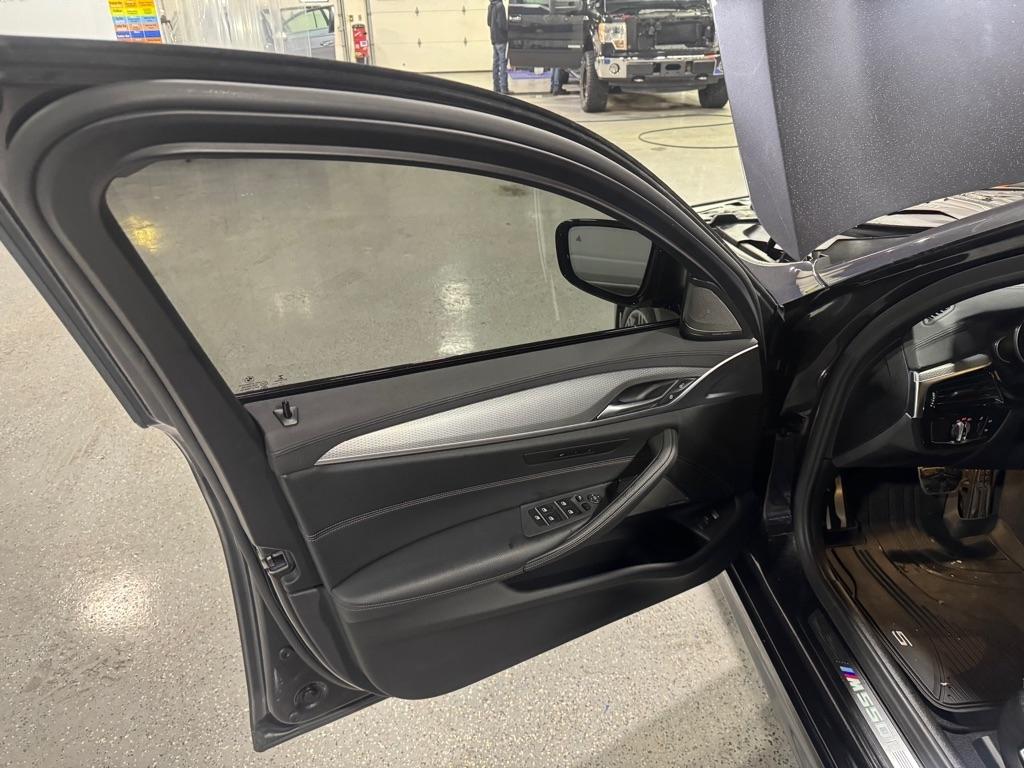 BMW 5-Series M550i xDrive 2019