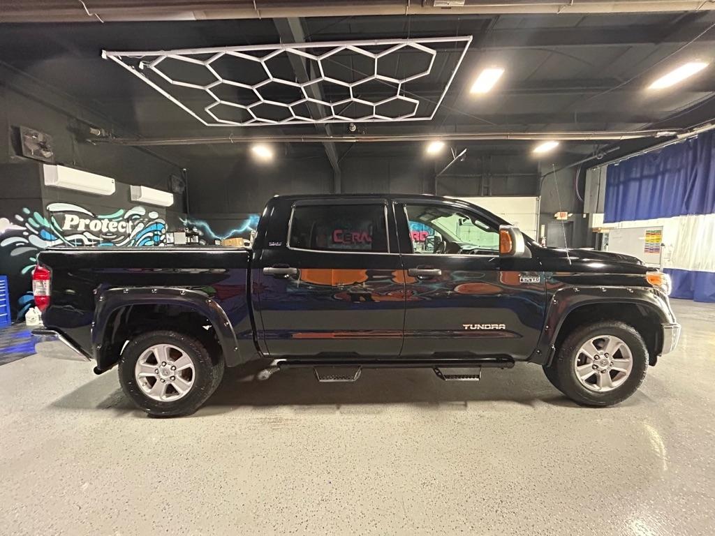 Toyota Tundra SR5 5.7L V8 CrewMax 4WD 2015
