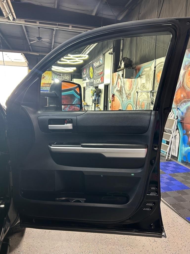 Toyota Tundra SR5 5.7L V8 CrewMax 4WD 2015