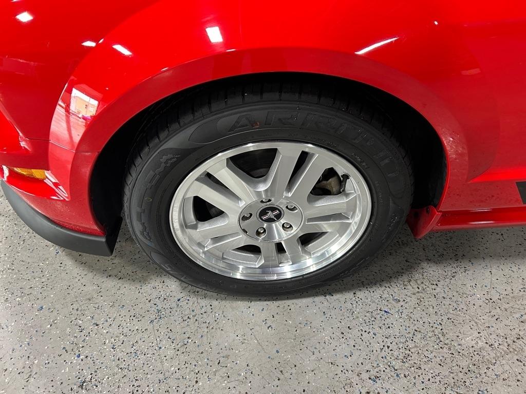 Ford Mustang GT Deluxe Convertible 2007