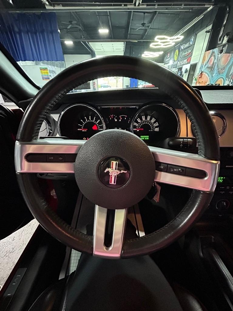 Ford Mustang GT Deluxe Convertible 2007